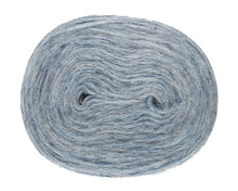 Load image into Gallery viewer, Létt blúsblár Plötulopi - 2023 - Heilt búnt (2kg)