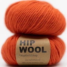 Load image into Gallery viewer, Hip Wool - Runway Red
